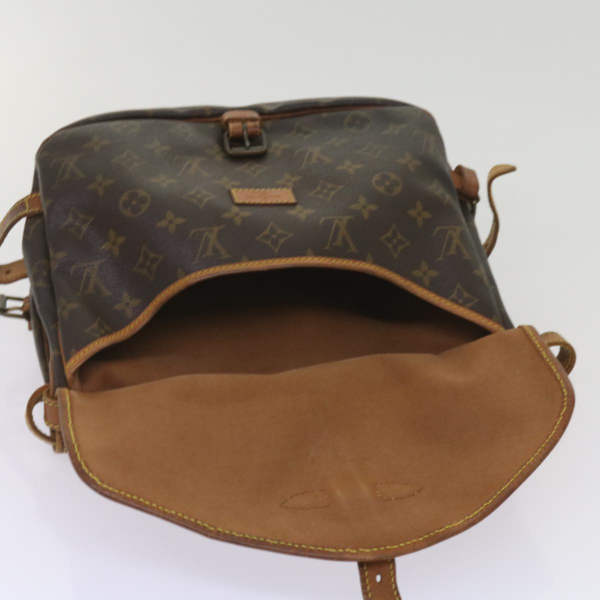 LOUIS VUITTON Monogram Saumur 30 Shoulder Bag M42256 LV Auth am5659