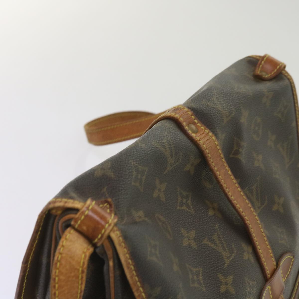 LOUIS VUITTON Monogram Saumur 30 Shoulder Bag M42256 LV Auth am5659