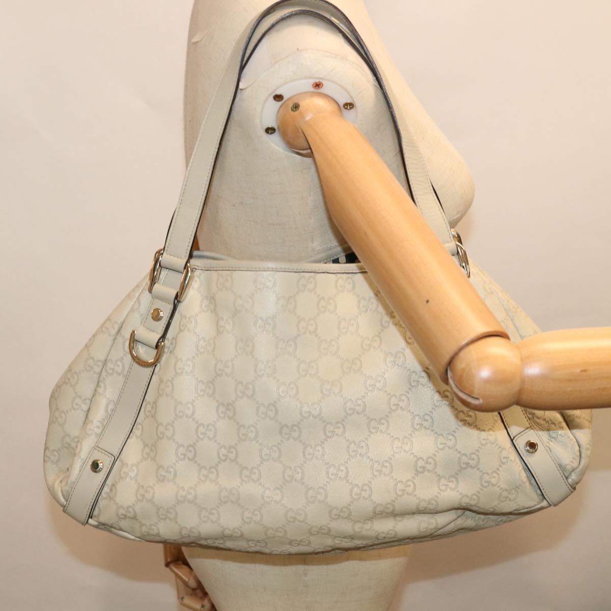 GUCCI GG Canvas Guccissima Abbey Shoulder Bag White 130736 Auth am5688