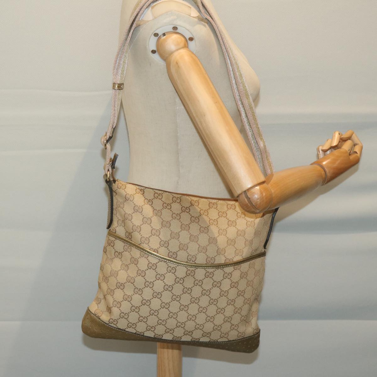 GUCCI GG Canvas Sherry Line Shoulder Bag Gold Beige pink 145857 Auth am5740