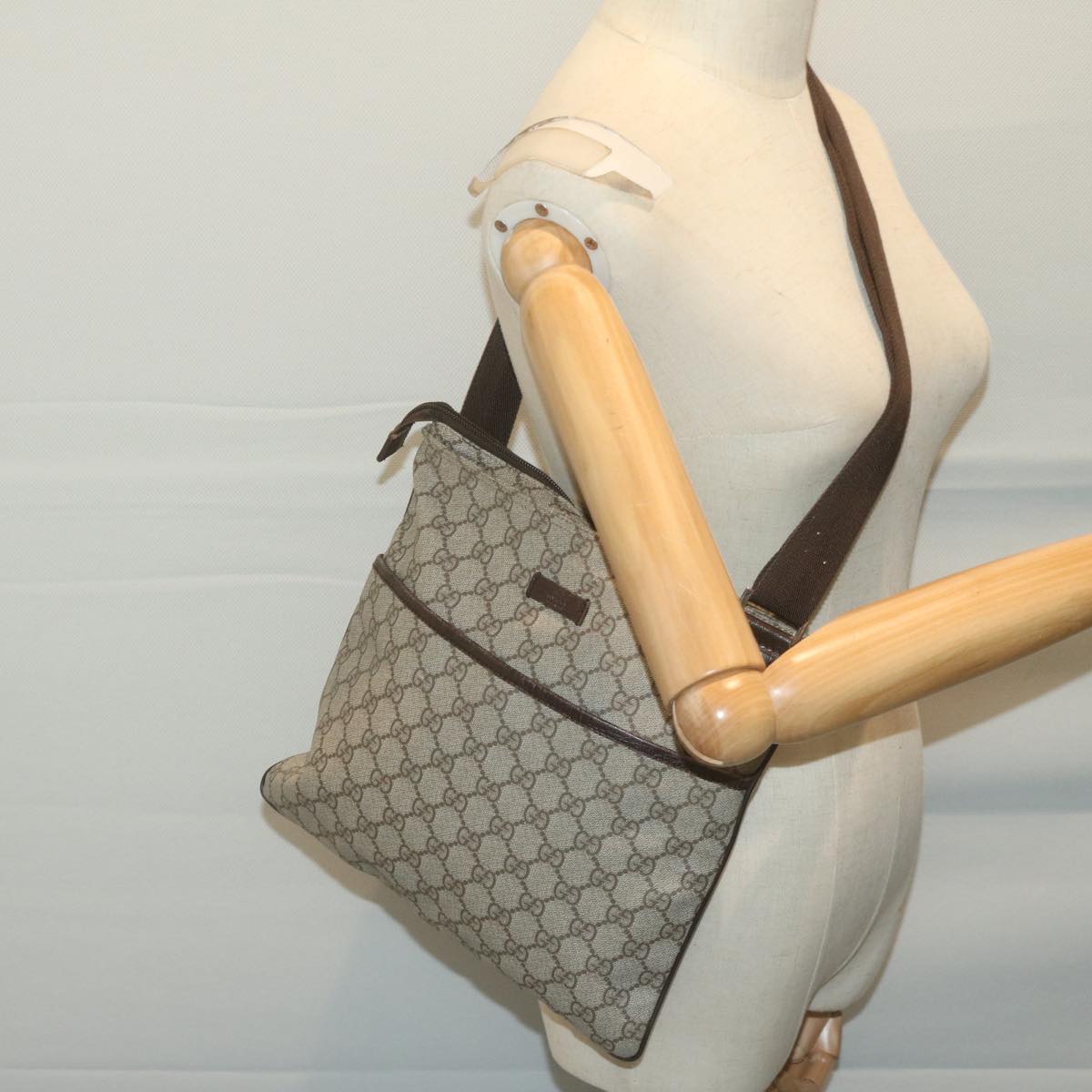 GUCCI GG Supreme Shoulder Bag PVC Beige 141626 Auth am5746