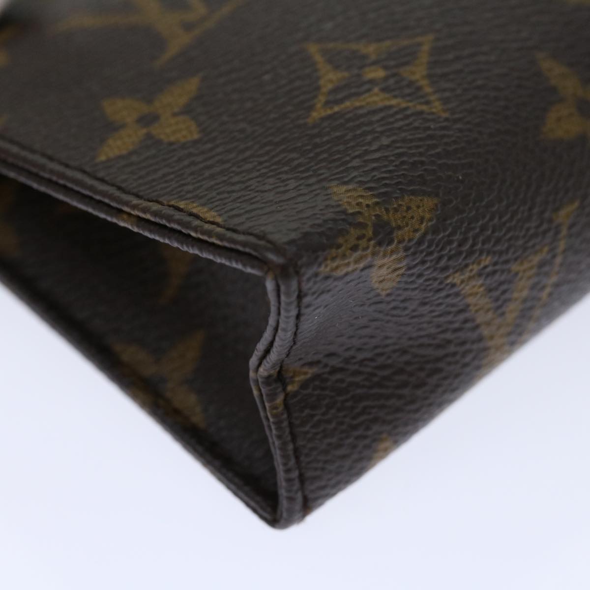 LOUIS VUITTON Monogram Poche Toilette 15 Pouch M47546 LV Auth am5786