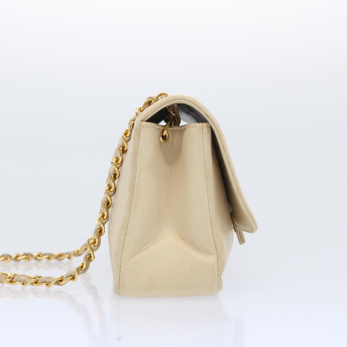 CHANEL Matelasse Chain Turn Lock Shoulder Bag Lamb Skin Beige CC Auth am5815