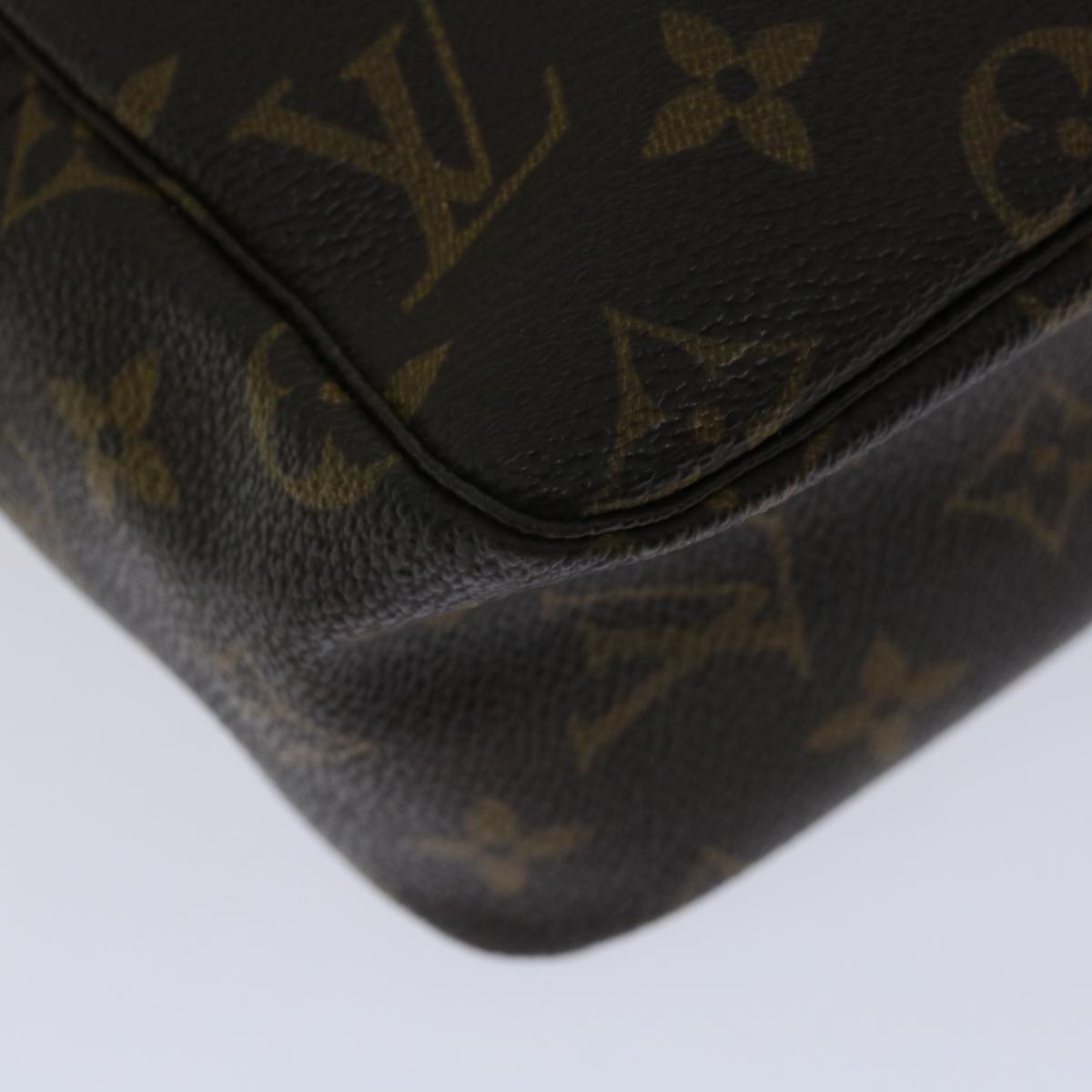 LOUIS VUITTON Monogram Trousse Toilette 28 Clutch Bag M47522 LV Auth am5900