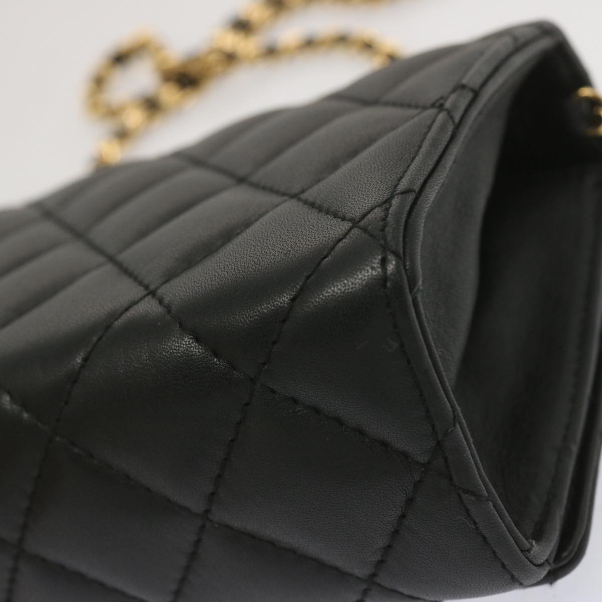 GIVENCHY Quilted Chain Shoulder Bag Leather Black Auth am5981