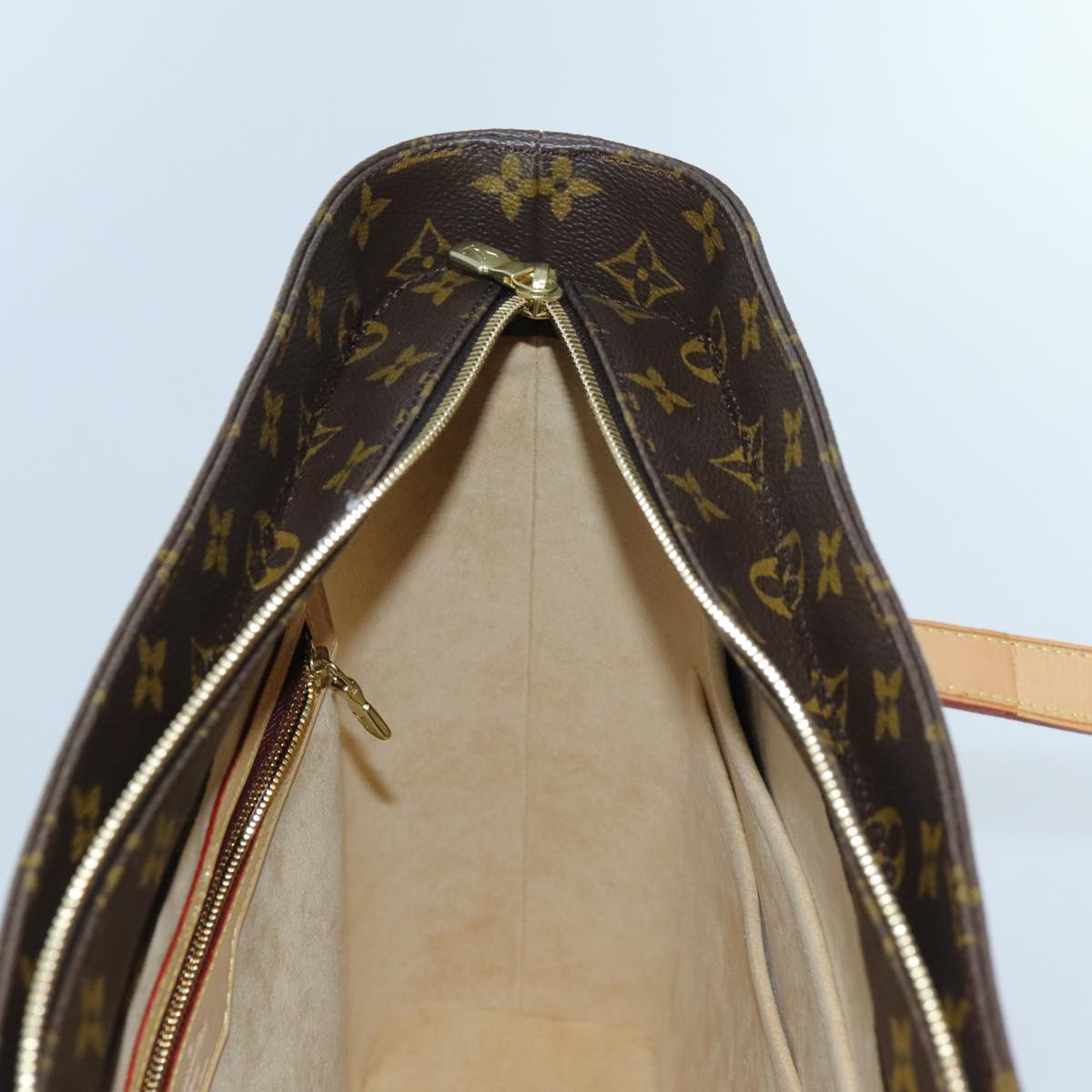 LOUIS VUITTON Monogram Luco Tote Bag M51155 LV Auth am6059A