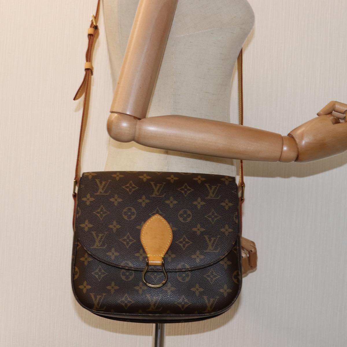 LOUIS VUITTON Monogram Saint Cloud GM Shoulder Bag M51242 LV Auth am6141