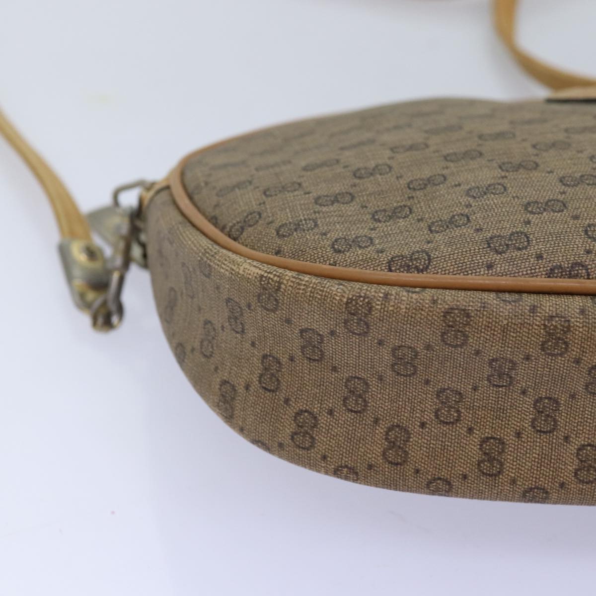 GUCCI Micro GG Supreme Shoulder Bag PVC Beige Auth am6185