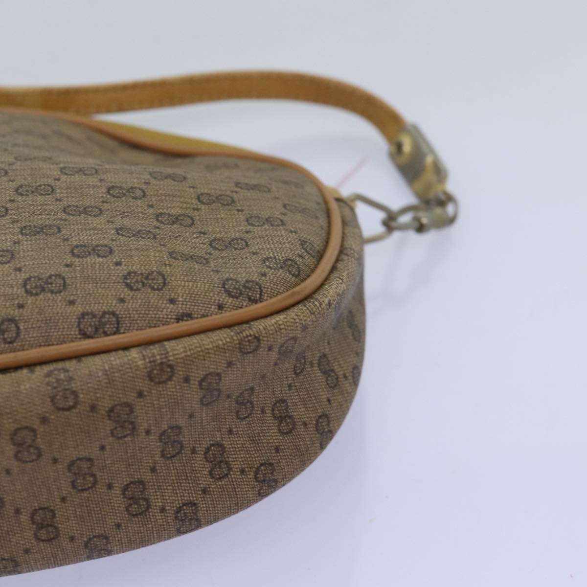 GUCCI Micro GG Supreme Shoulder Bag PVC Beige Auth am6185