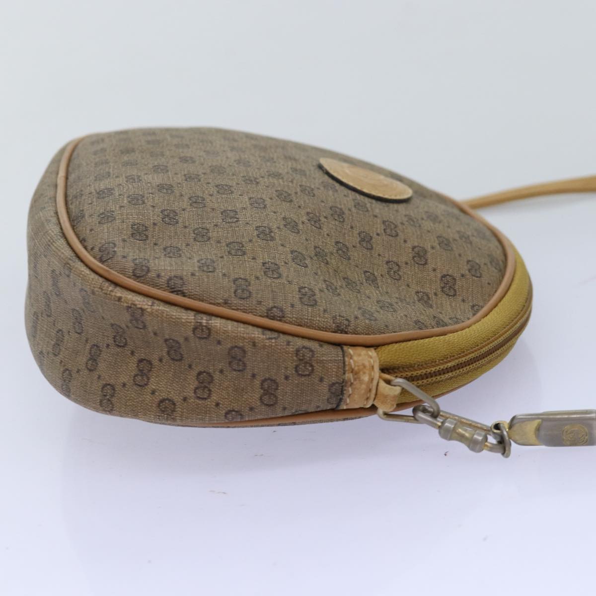 GUCCI Micro GG Supreme Shoulder Bag PVC Beige Auth am6185