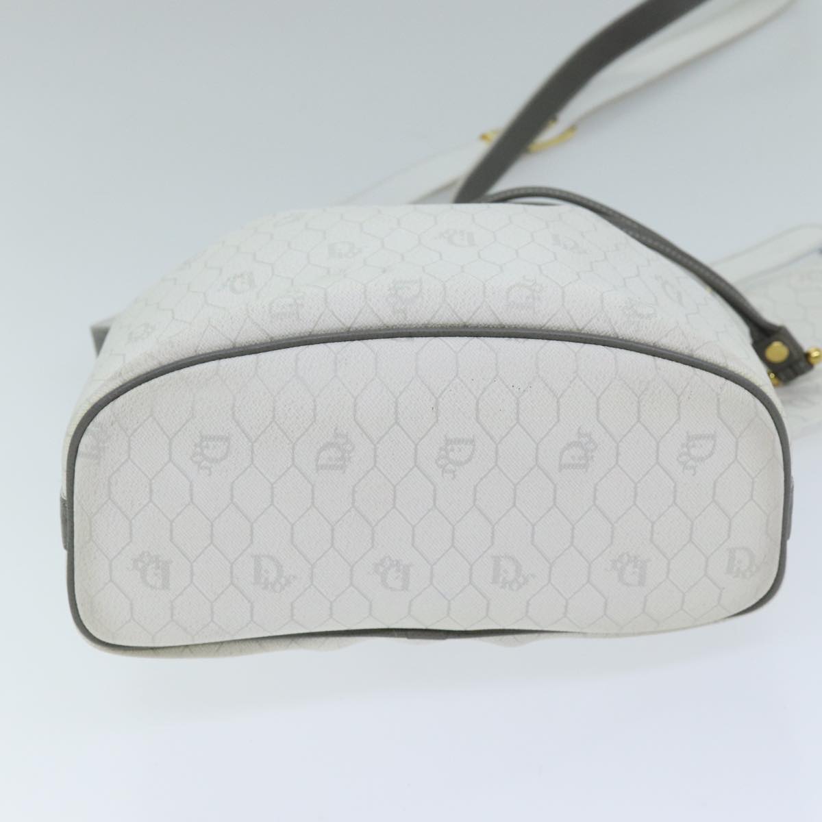 Christian Dior Honeycomb Canvas Shoulder Bag PVC Leather White Auth am6208