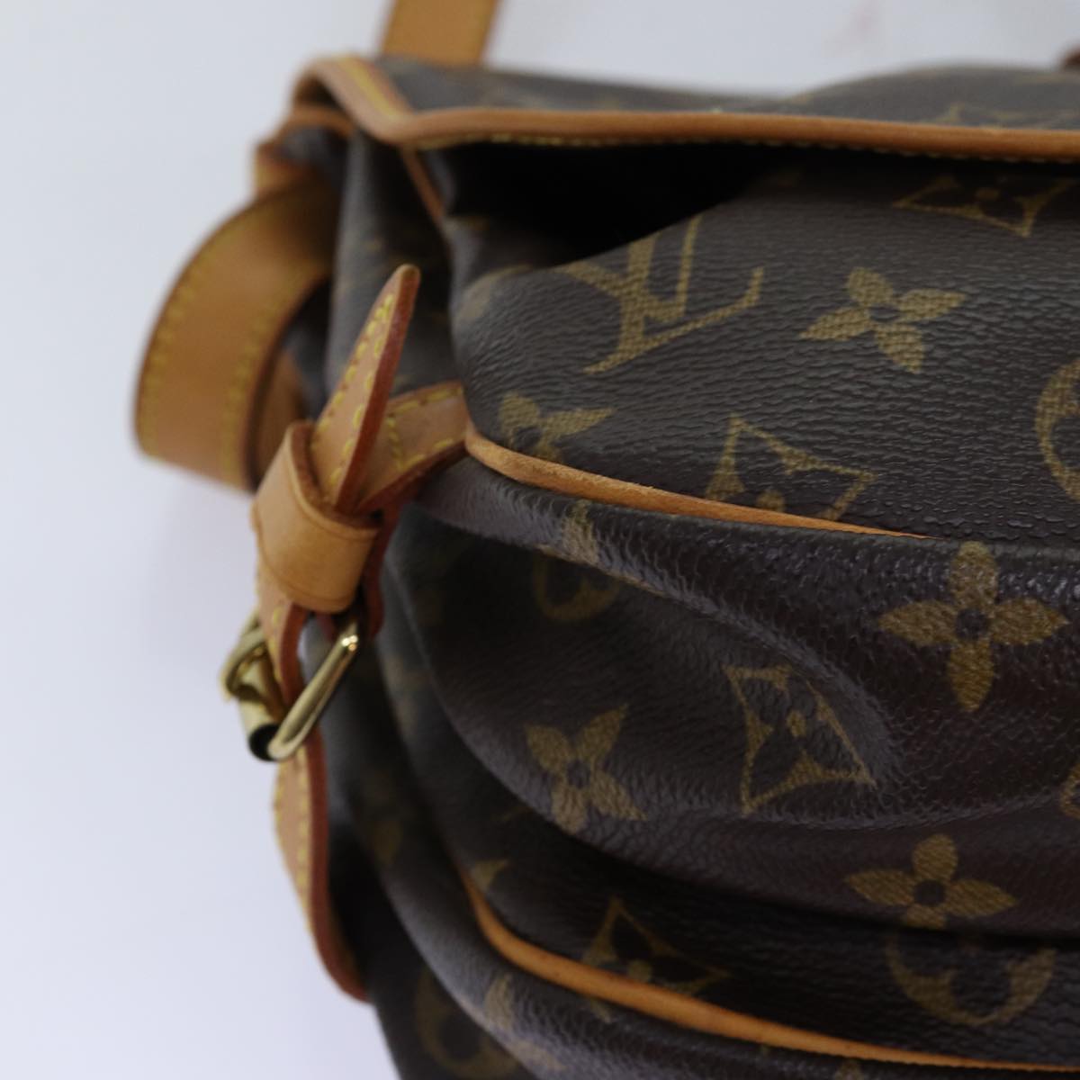 LOUIS VUITTON Monogram Saumur 30 Shoulder Bag M42256 LV Auth am6248