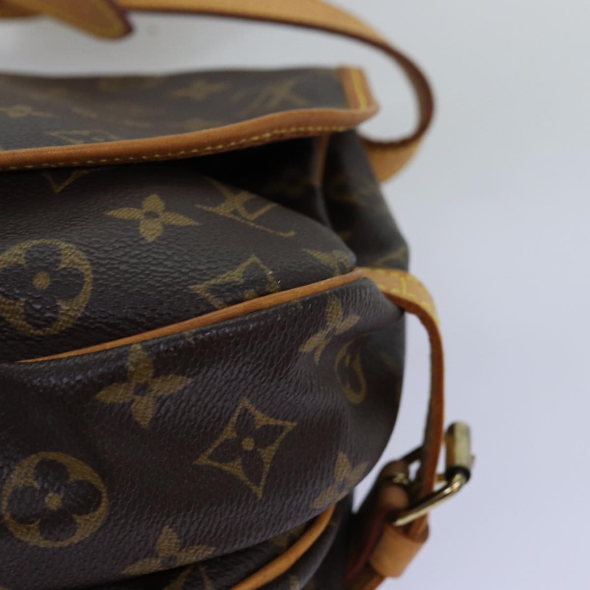 LOUIS VUITTON Monogram Saumur 30 Shoulder Bag M42256 LV Auth am6248