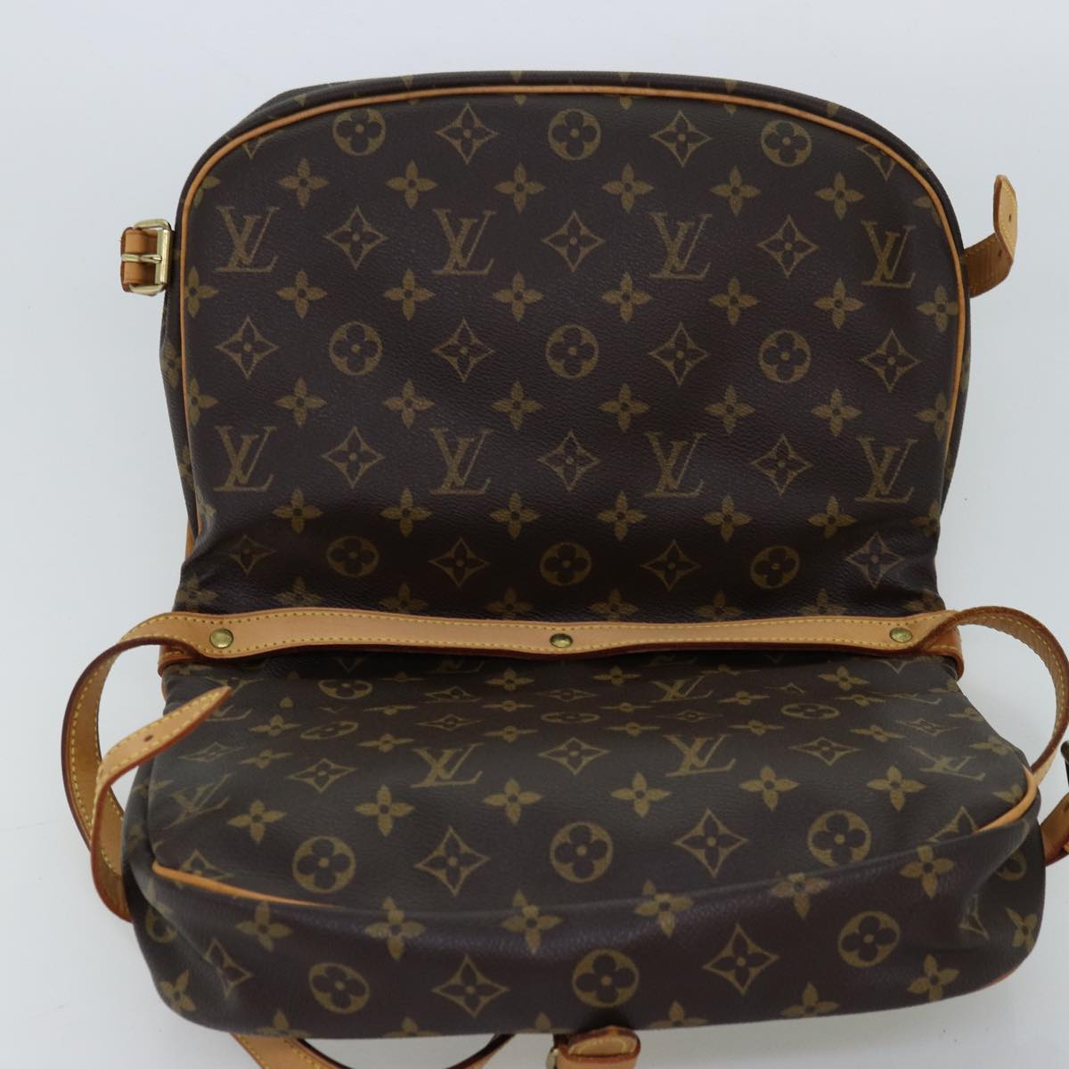 LOUIS VUITTON Monogram Saumur 30 Shoulder Bag M42256 LV Auth am6248