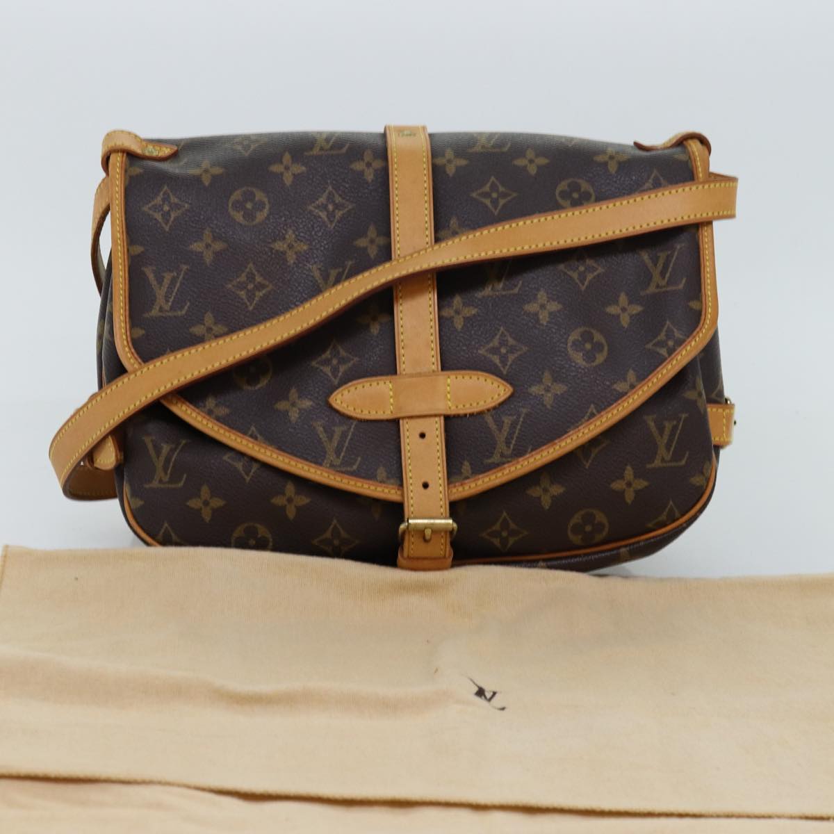 LOUIS VUITTON Monogram Saumur 30 Shoulder Bag M42256 LV Auth am6248