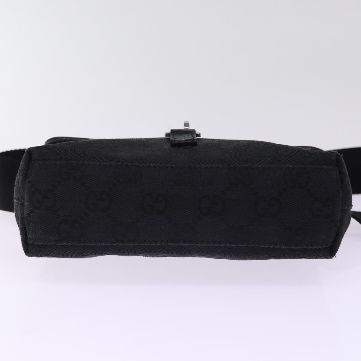 GUCCI GG Canvas Waist bag Black 92543 Auth am6310