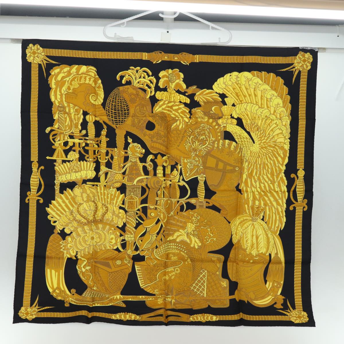 HERMES Carre 90 Scarf ""ARMETS en PANACHE"" Silk Black Auth am6343