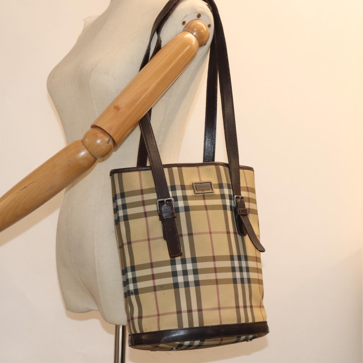 BURBERRY Nova Check Shoulder Bag Coated Canvas Beige Auth am6355