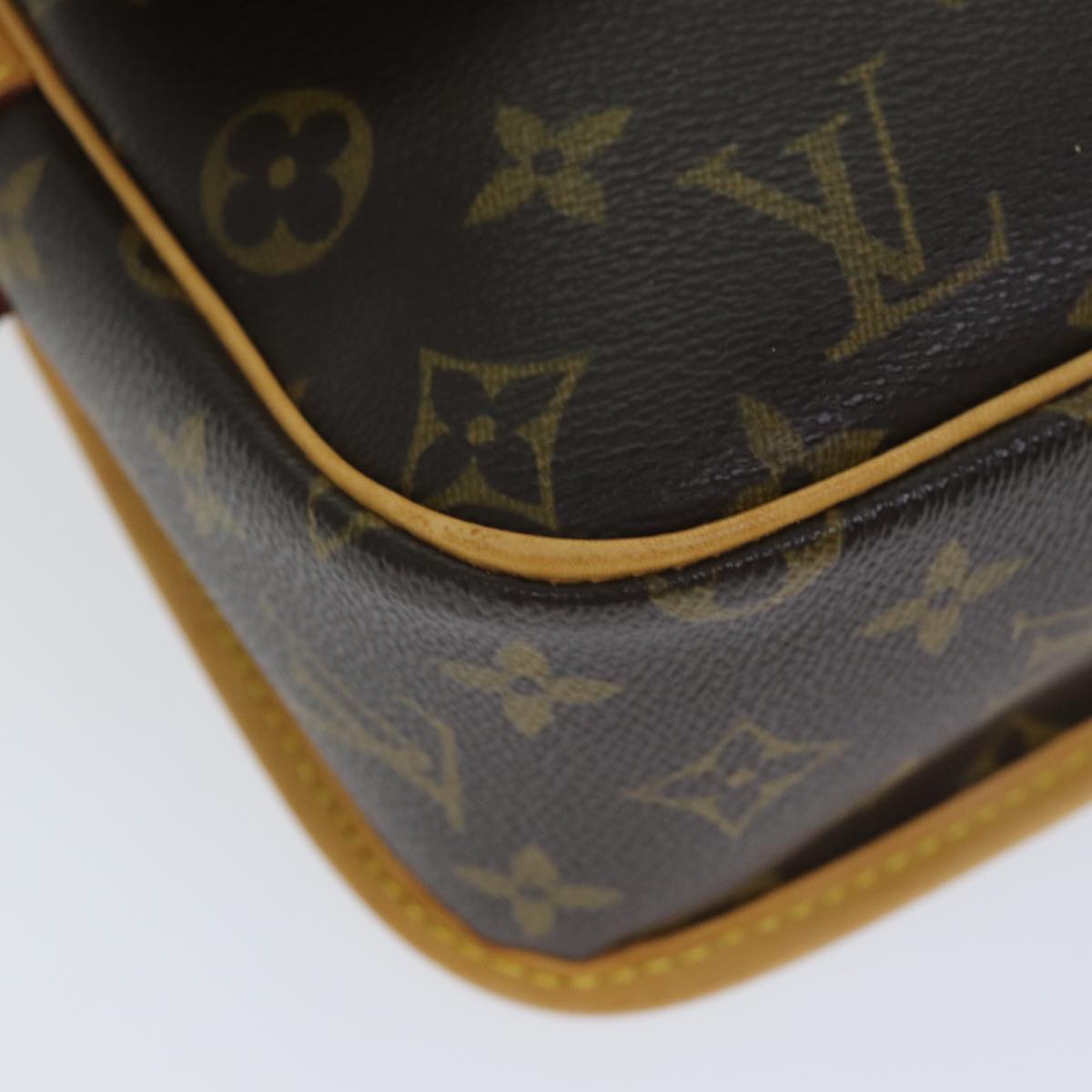 LOUIS VUITTON Monogram Sologne Shoulder Bag M42250 LV Auth am6403