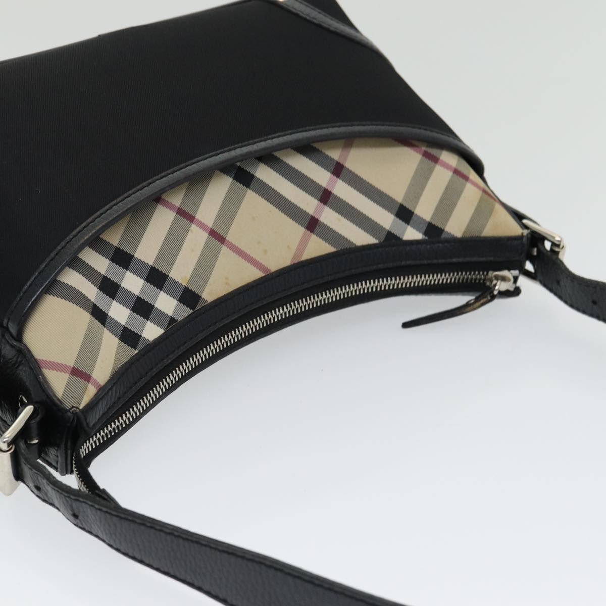 BURBERRY Nova Check Shoulder Bag Nylon Black Beige Auth am6696