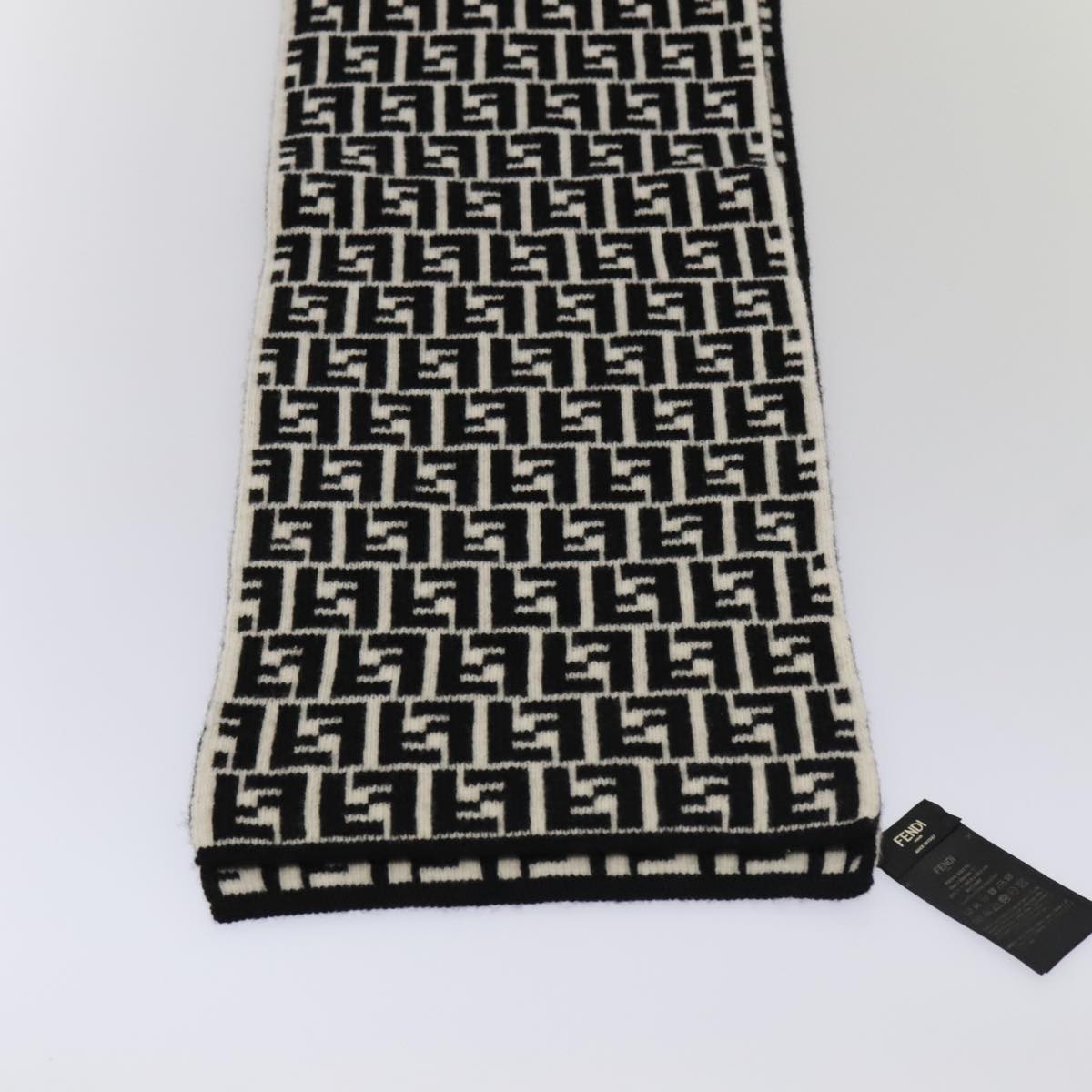 FENDI Zucca Canvas Scarf Wool Black Auth am6975