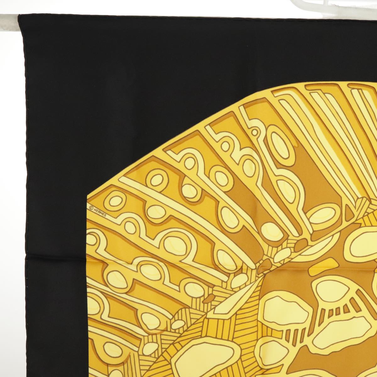 HERMES Carre 90 Scarf ""GRAND FONDS"" Silk Black Yellow Auth am7219