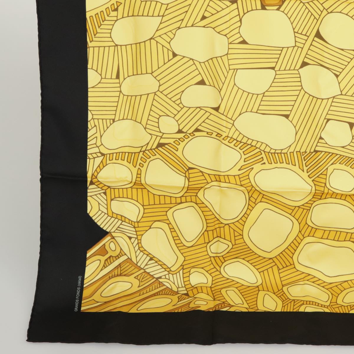 HERMES Carre 90 Scarf ""GRAND FONDS"" Silk Black Yellow Auth am7219