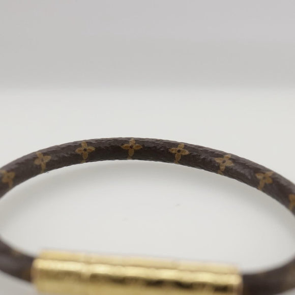 LOUIS VUITTON Monogram LV Confidential Bracelet M8274F LV Auth am7322