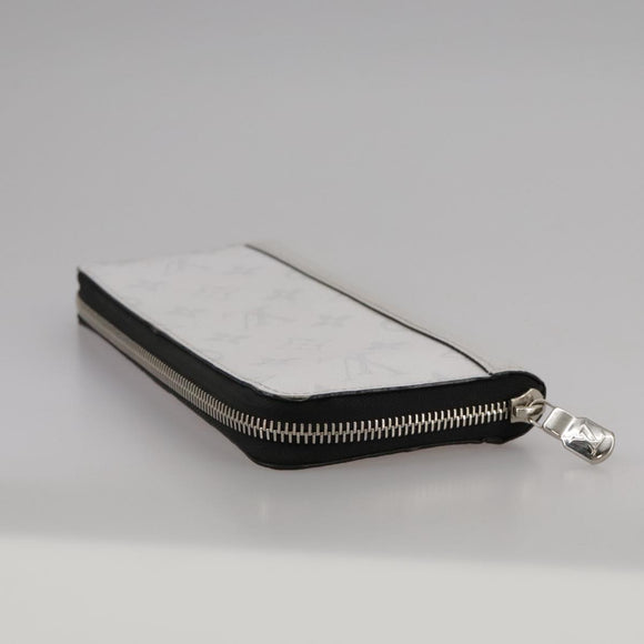 LOUIS VUITTON Taigalama Zippy Wallet Vertical Wallet White M30446 LV Auth am7452