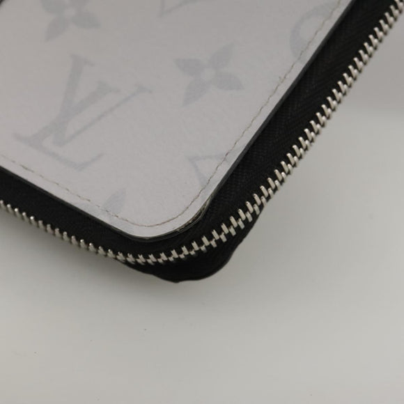 LOUIS VUITTON Taigalama Zippy Wallet Vertical Wallet White M30446 LV Auth am7452
