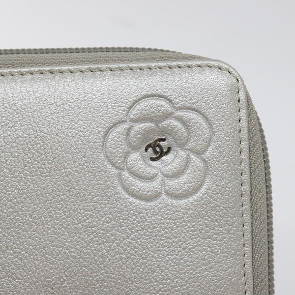CHANEL Camelia Long Wallet Leather Silver CC Auth am7960
