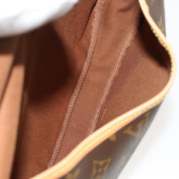 LOUIS VUITTON Monogram Saumur 30 Shoulder Bag M42256 LV Auth am8351