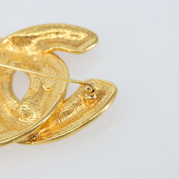 CHANEL CC Brooch metal Gold Tone CC Auth am9957V