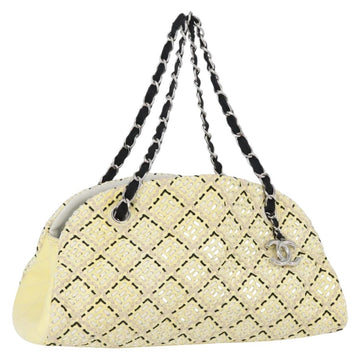 CHANEL Chain Matelasse Shoulder Bag Patent leather Yellow Silver CC Auth AMZ306A