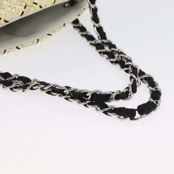 CHANEL Chain Matelasse Shoulder Bag Patent leather Yellow Silver CC Auth AMZ306A