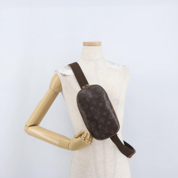 LOUIS VUITTON Monogram Pochette Gange Shoulder Bag M51870 LV Auth AMZ349