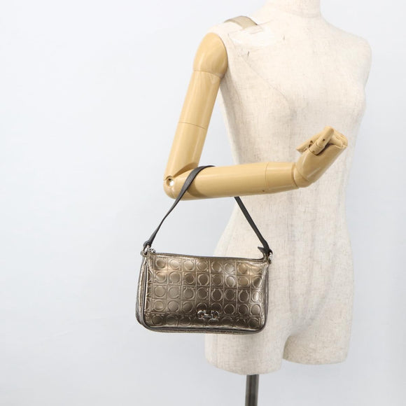 Salvatore Ferragamo Gancini Shoulder Bag Leather Gold Auth AMZ465A