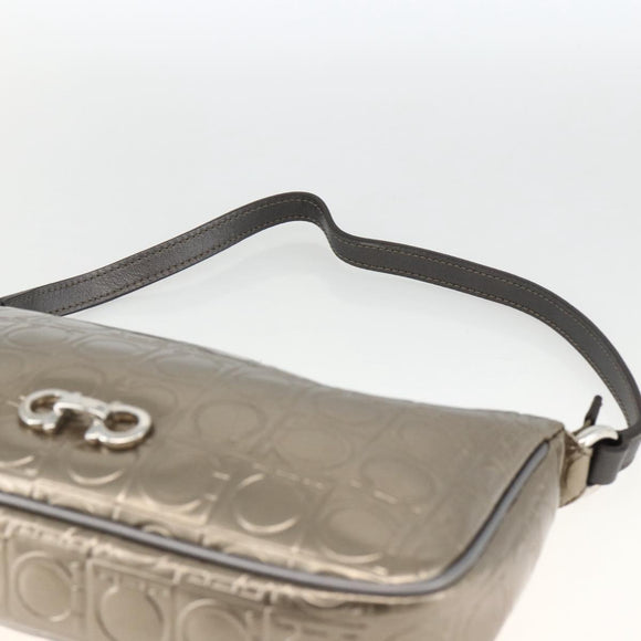 Salvatore Ferragamo Gancini Shoulder Bag Leather Gold Auth AMZ465A