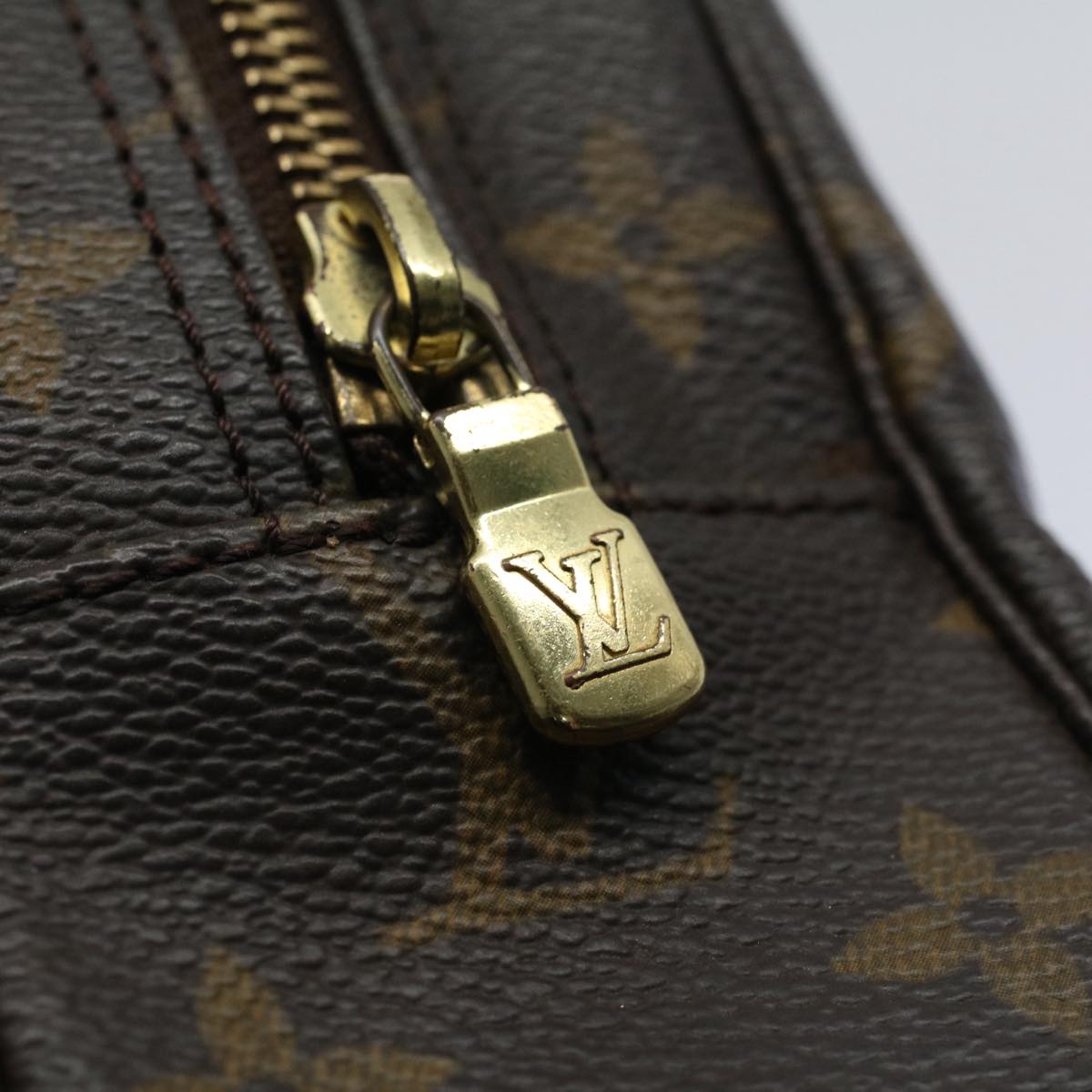 LOUIS VUITTON Monogram Trousse Toilette 23 Clutch Bag M47524 LV Auth ar10085