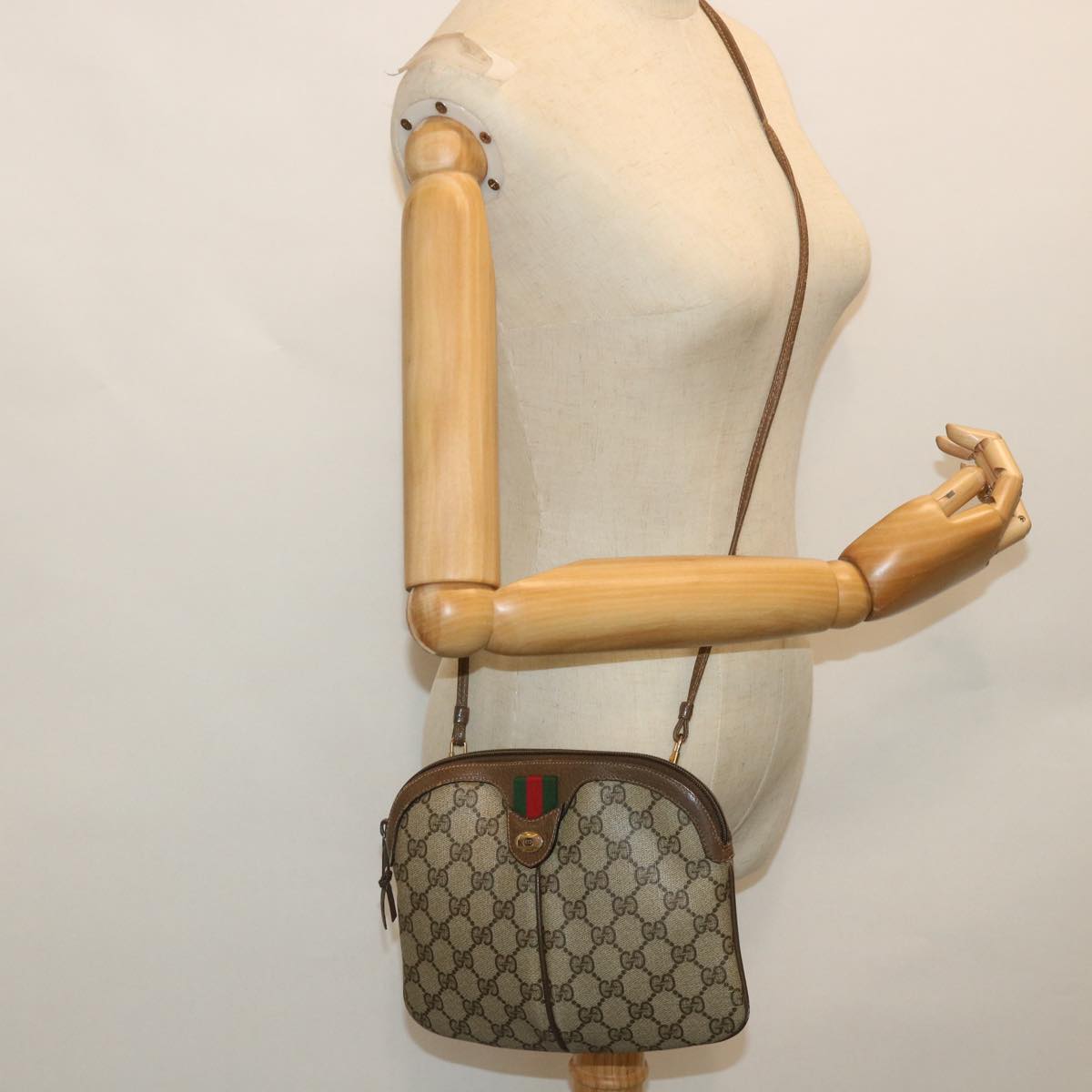 GUCCI GG Canvas Web Sherry Line Shoulder Bag Beige Red 904 02 047 Auth ar10172