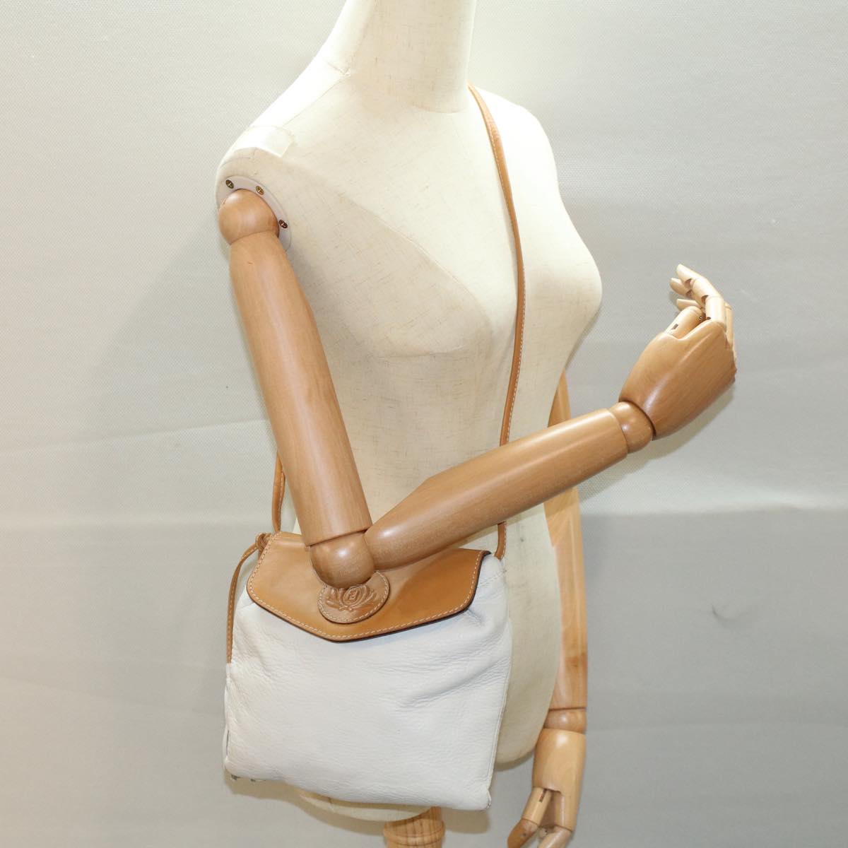 FENDI Shoulder Bag Leather White Auth ar10303