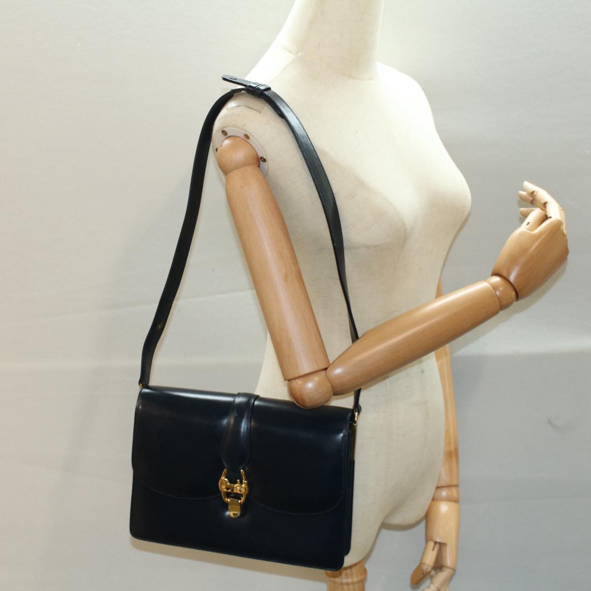 CELINE Horse Carriage Shoulder Bag Leather Navy Auth ar10323