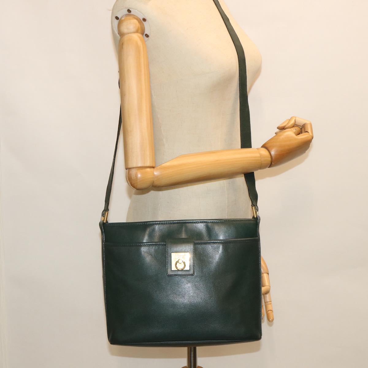 CELINE Shoulder Bag Leather Green Auth ar10370B