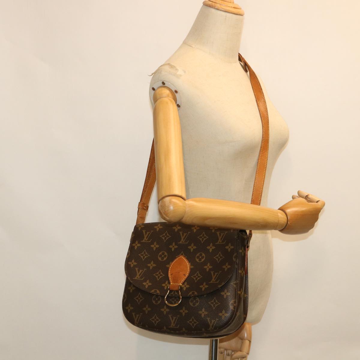 LOUIS VUITTON Monogram Saint Cloud GM Shoulder Bag M51242 LV Auth ar10372B