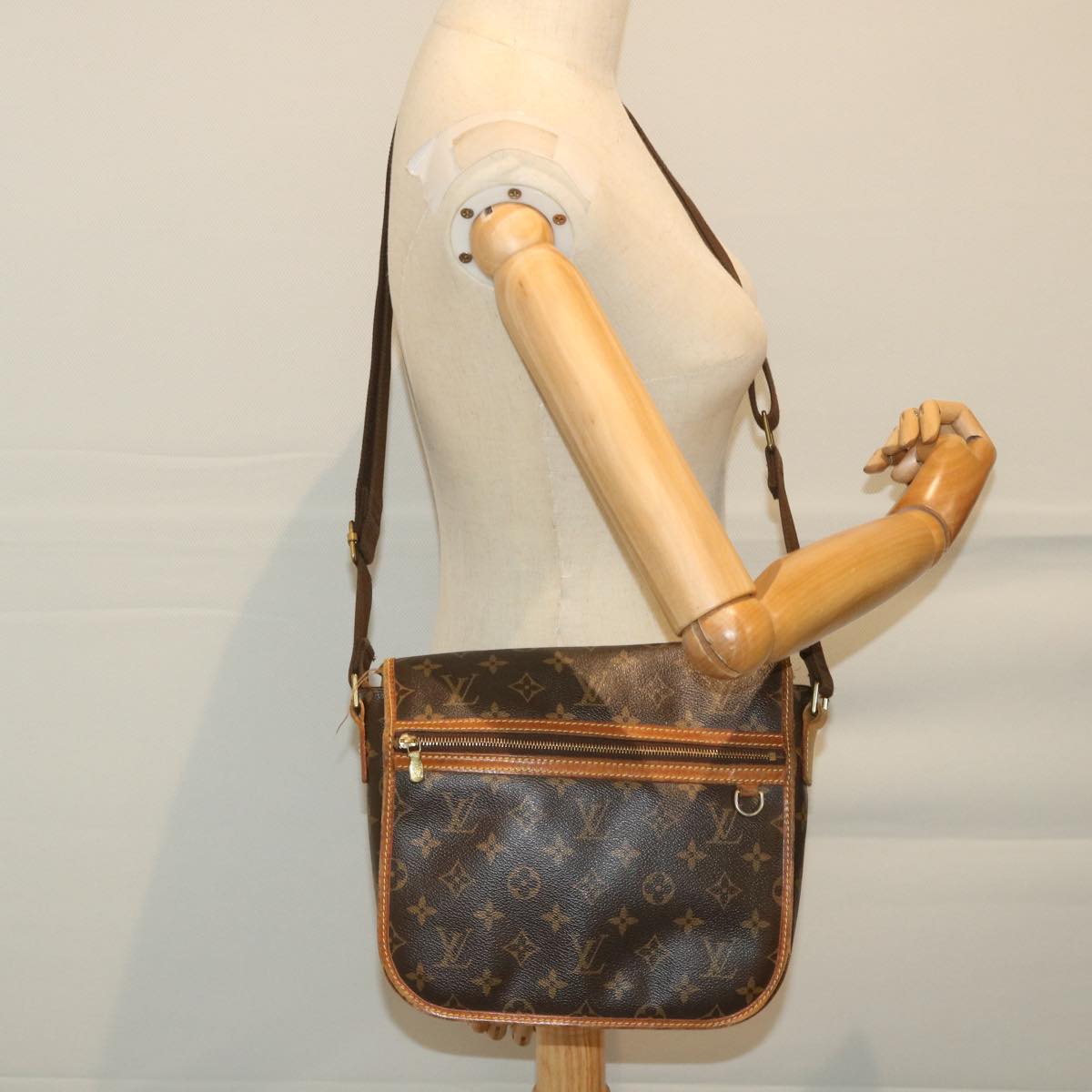 LOUIS VUITTON Monogram Messenger Bosphore PM Shoulder Bag M40106 LV Auth ar10473