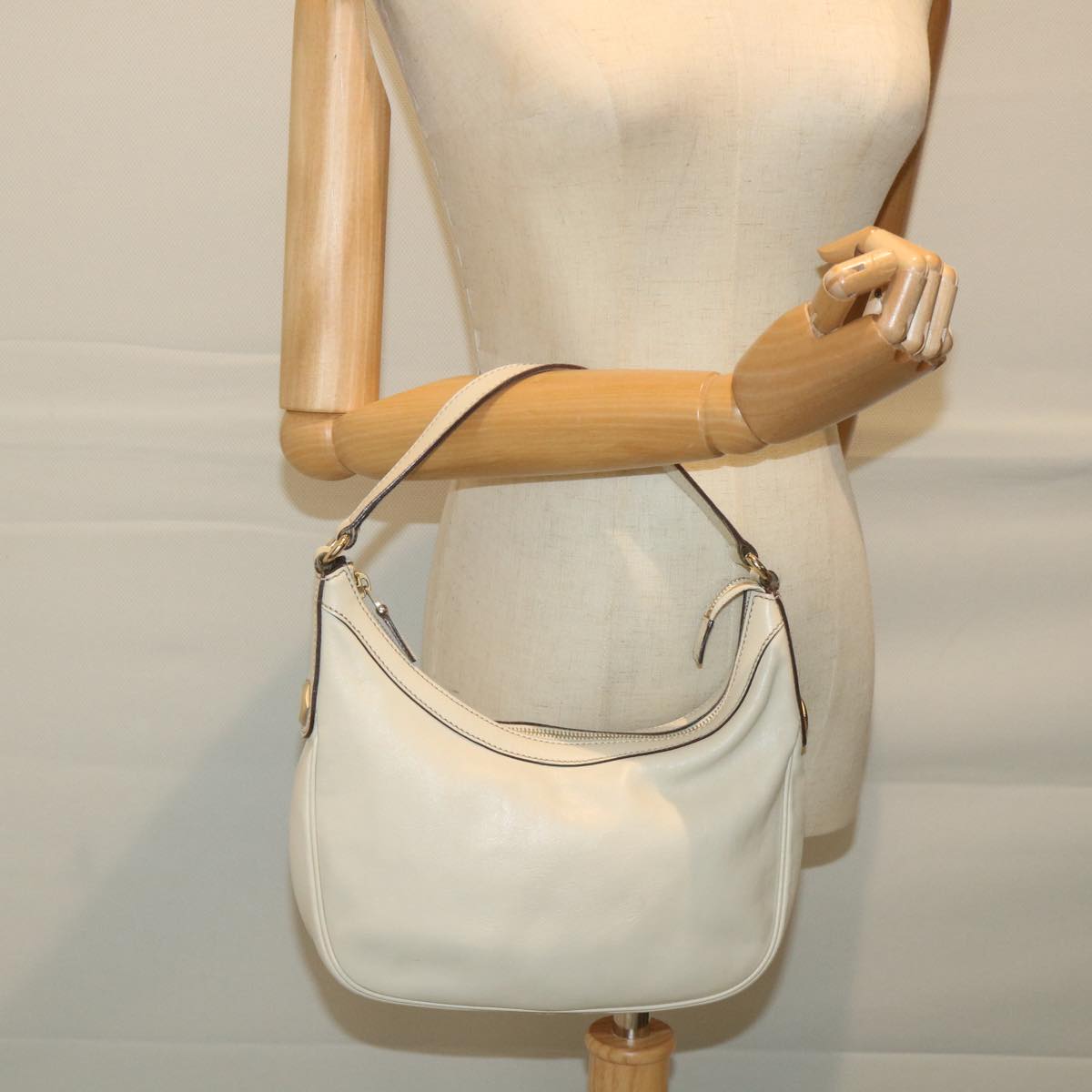 GUCCI Shoulder Bag Leather White 154395 Auth ar10476