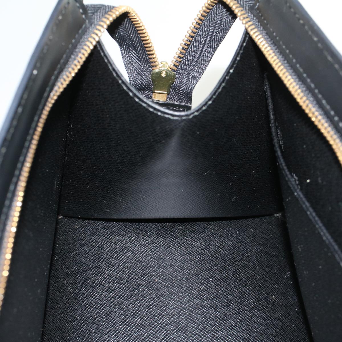 LOUIS VUITTON Epi Sac Triangle Hand Bag Black Noir M52092 LV Auth ar10525B