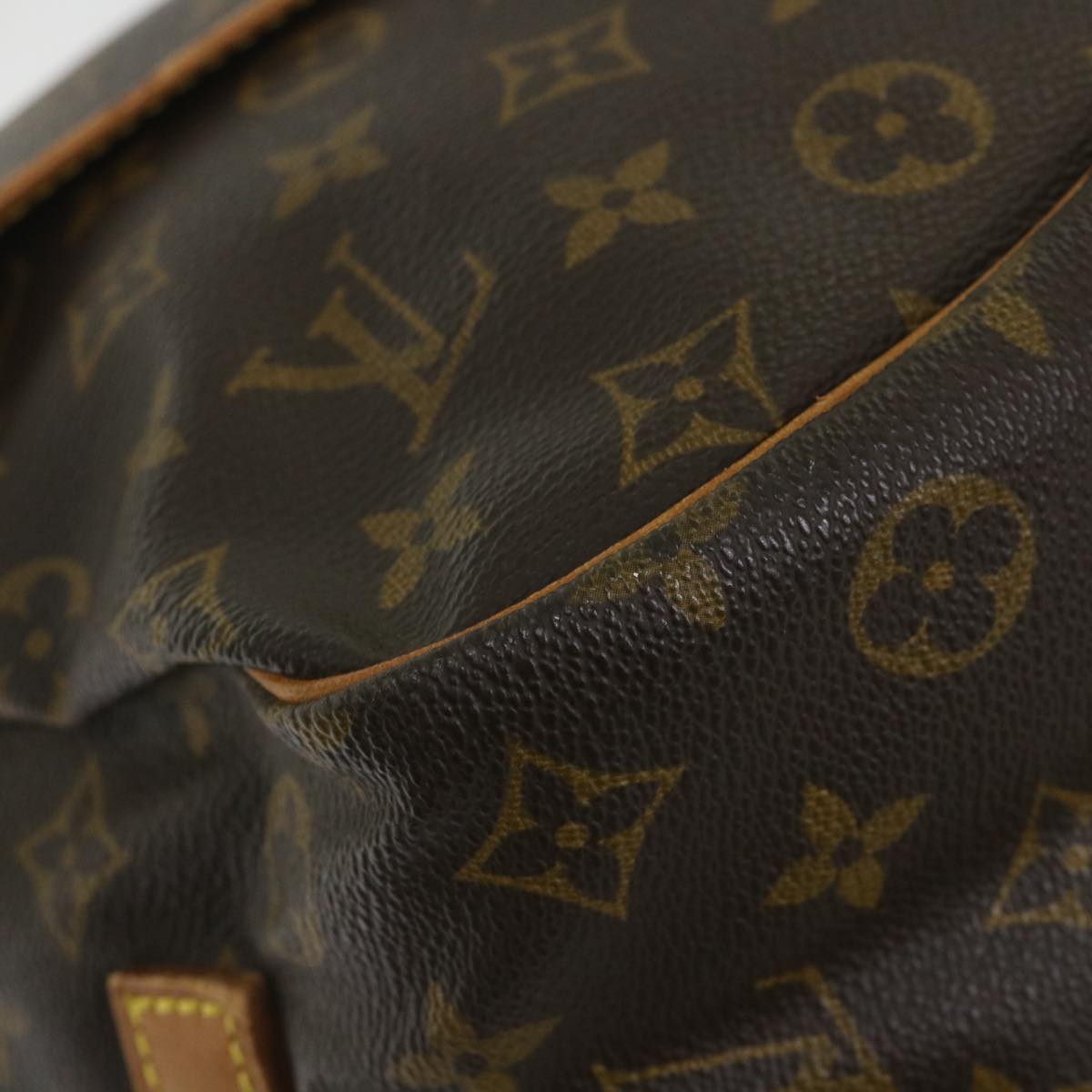 LOUIS VUITTON Monogram Saumur 35 Shoulder Bag M42254 LV Auth ar10543B