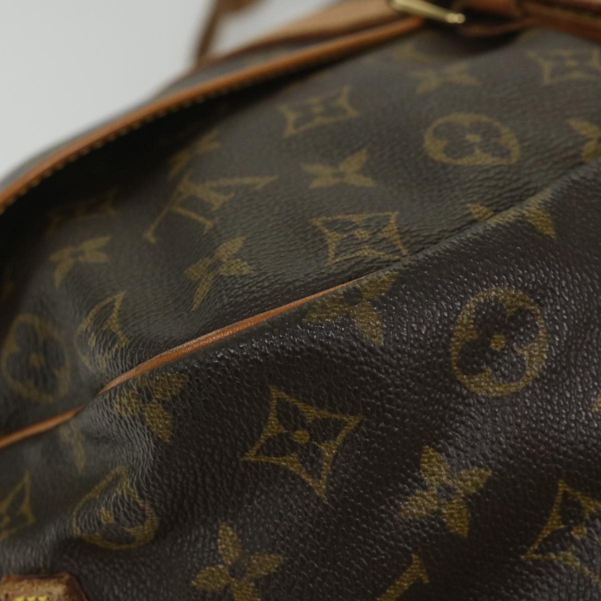 LOUIS VUITTON Monogram Saumur 35 Shoulder Bag M42254 LV Auth ar10571B