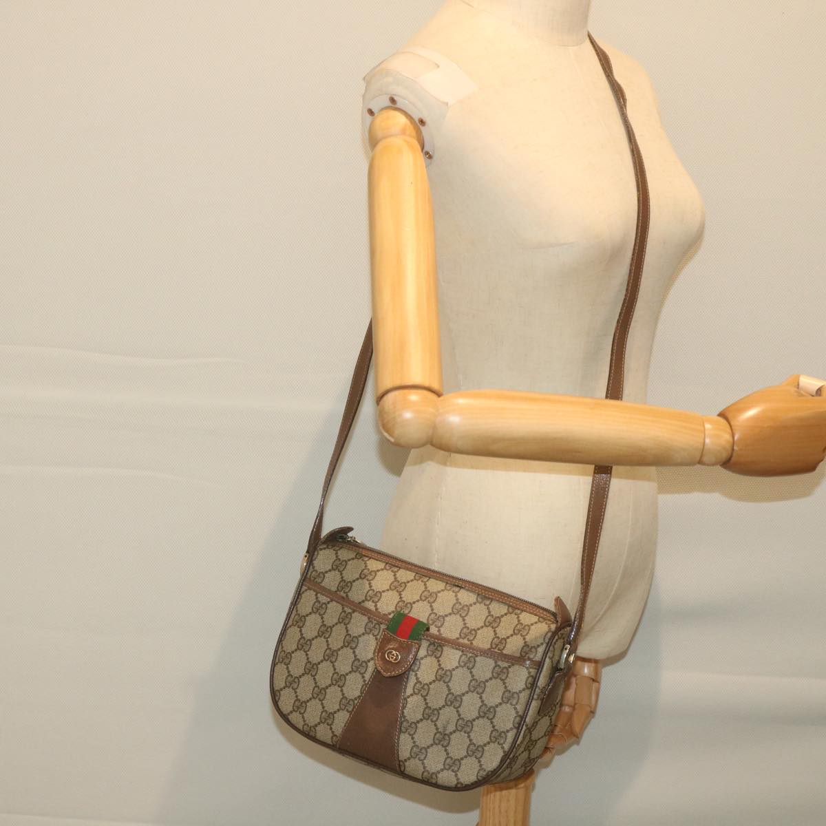 GUCCI GG Supreme Web Sherry Line Shoulder Bag Beige Red 001 754 Auth ar10582B